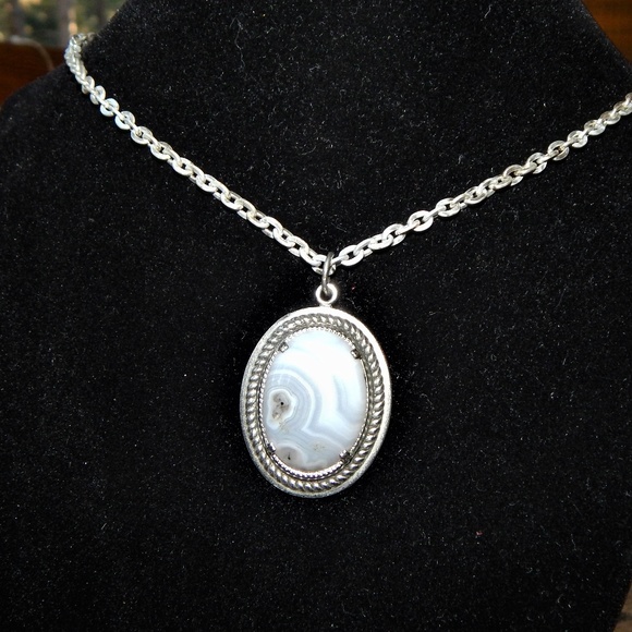 Jewelry - <3  Bold Grey Botswana Agate Pendant Necklace  <3